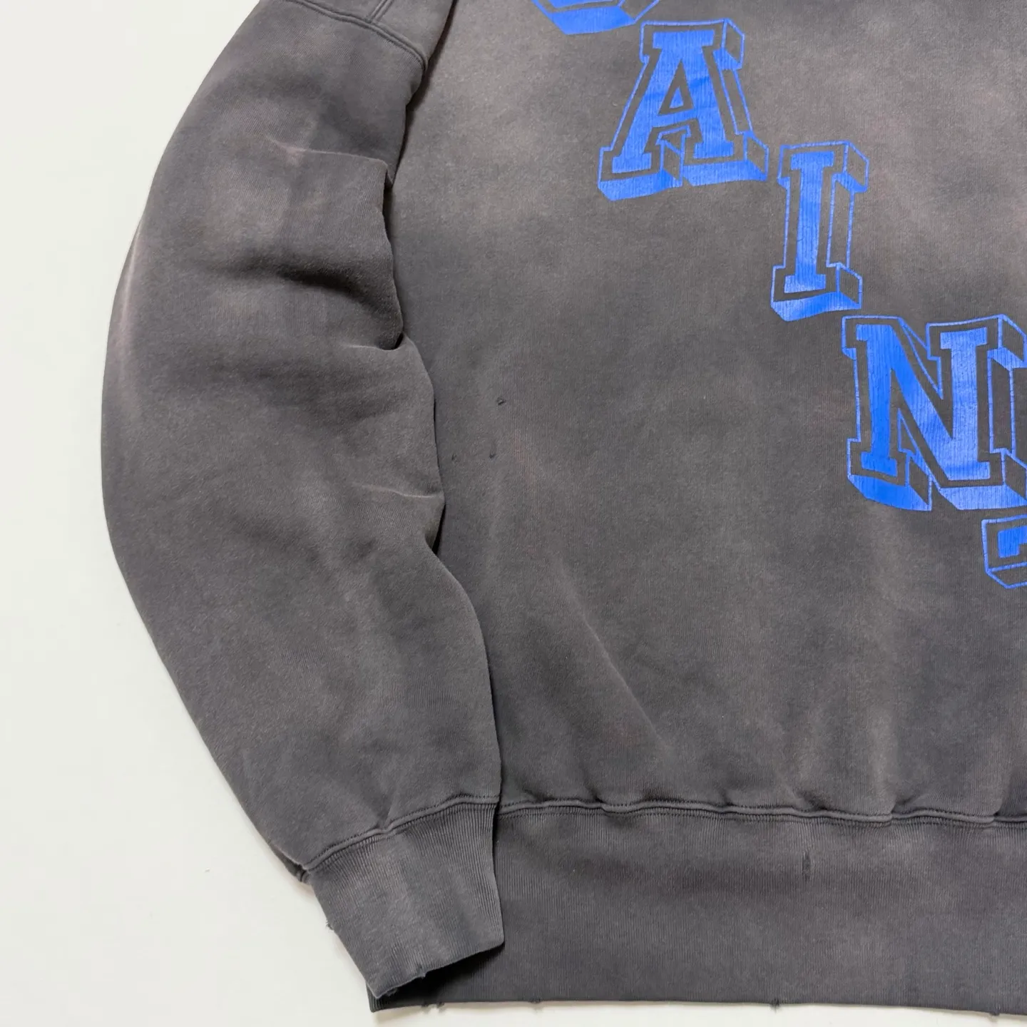SAINT Mxxxxxx HOODIE/ANGEL/BLK 25 years new angel rebirth washed hoodie, washed black S-XL 25 years new version, revised many times, the version is more pure! Heavy washing water spray fading process, stronger distressing effect, handmade wormhole destruction treatment, genuine level distressed crack printing